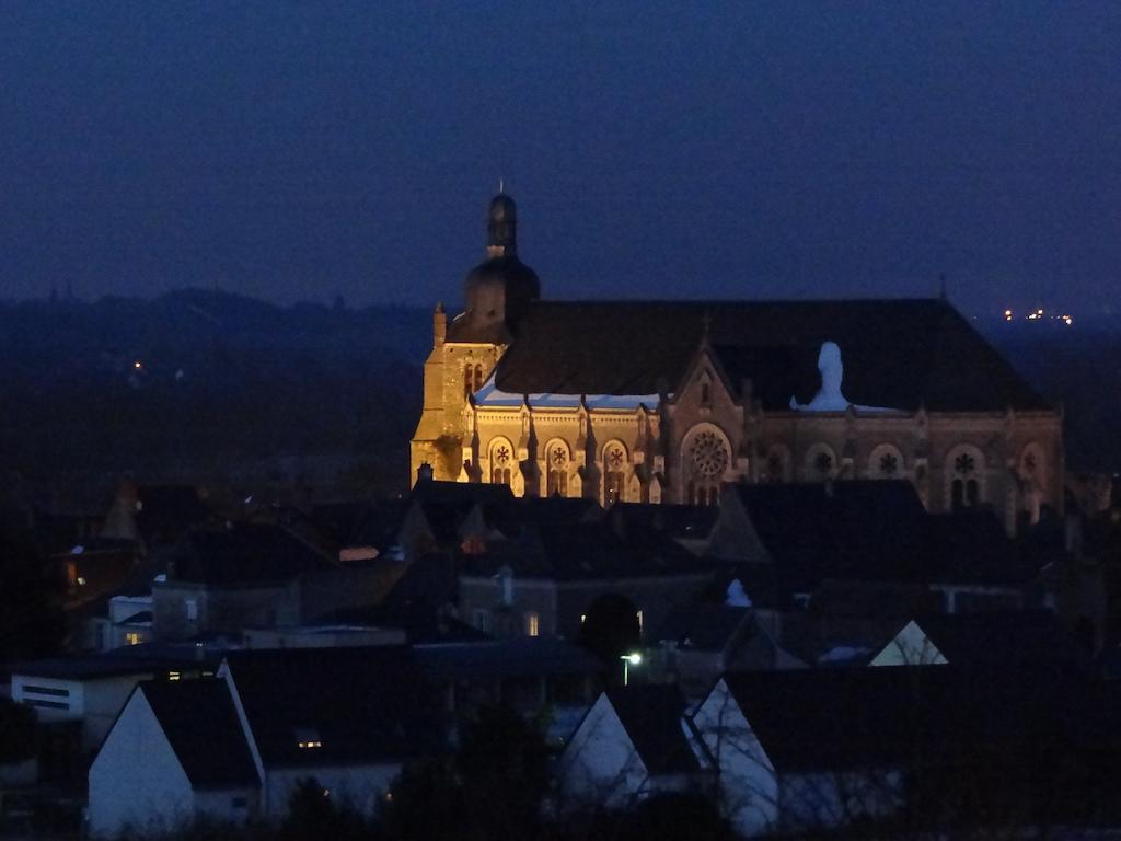 La Tour Du Moulin Geant Bed & Breakfast Rochefort-sur-Loire Exterior foto